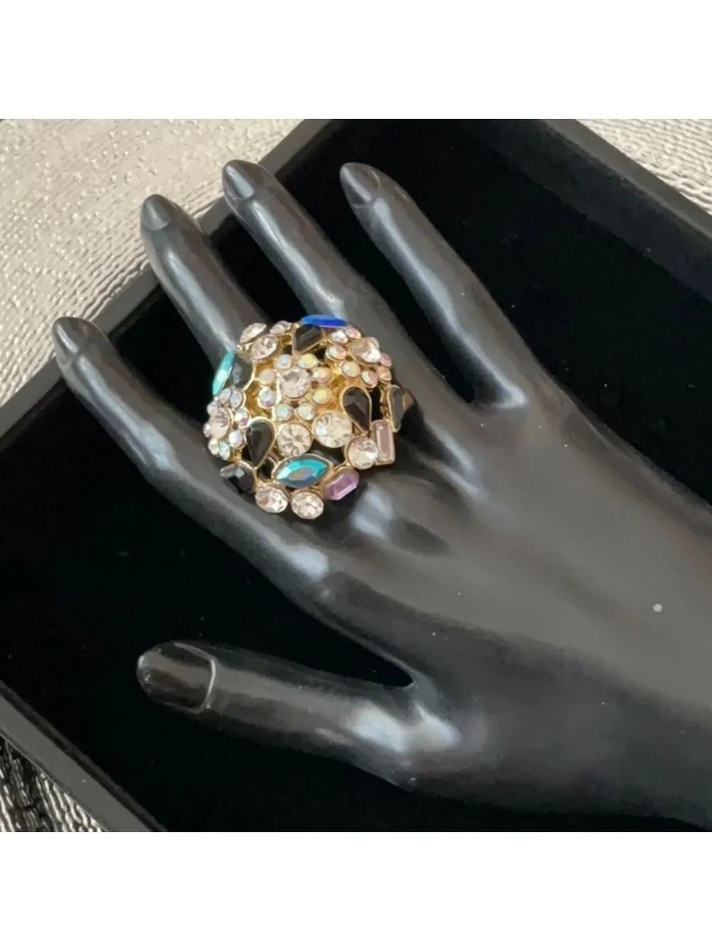 Alloy Crystal Stretch Ring Black White Blue Pink